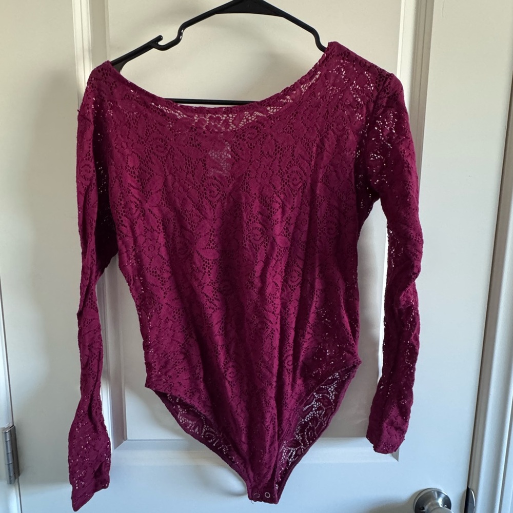 Vintage Y2K Burgundy Lace Long Sleeve Bodysuit